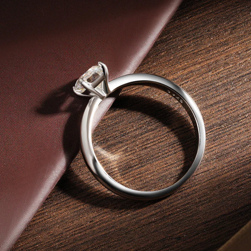 טבעת מואסנייט ליטוש אמרלד