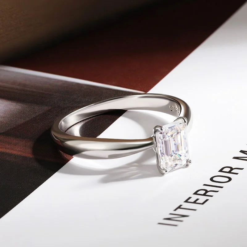 טבעת מואסנייט ליטוש אמרלד